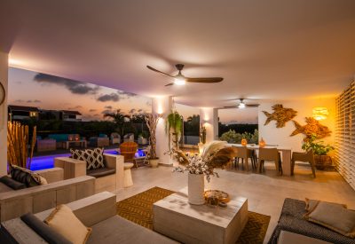 Moderne keuken van 7-slaapkamer villa in Vista Royal met zwembad