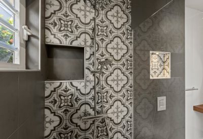 Slaapkamer van villa in Damacor met zwembad