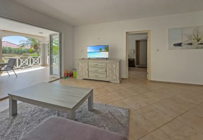 Privé zwembad van 3-slaapkamer appartement in Blue Bay gemeubileerd