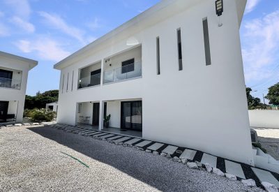 Panoramisch uitzicht van 2-slaapkamer appartement in Matancia met zwembad
