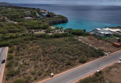Luchtfoto van het perceel in La Peninsula Jeremi op beveiligd resort
