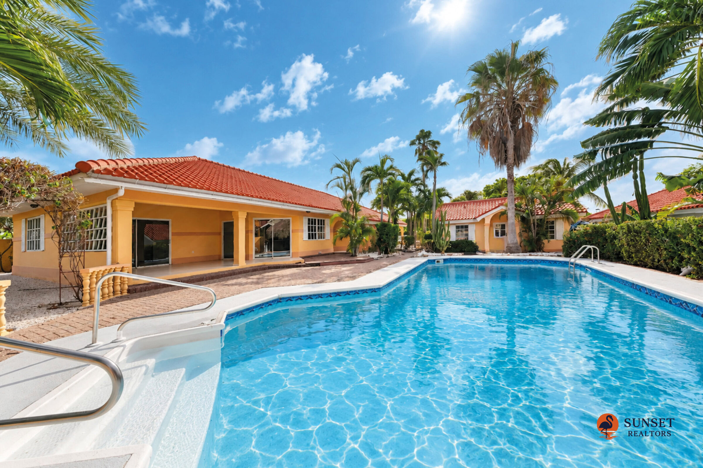 4-bedroom villa in Blue Bay — photo 4 of 5